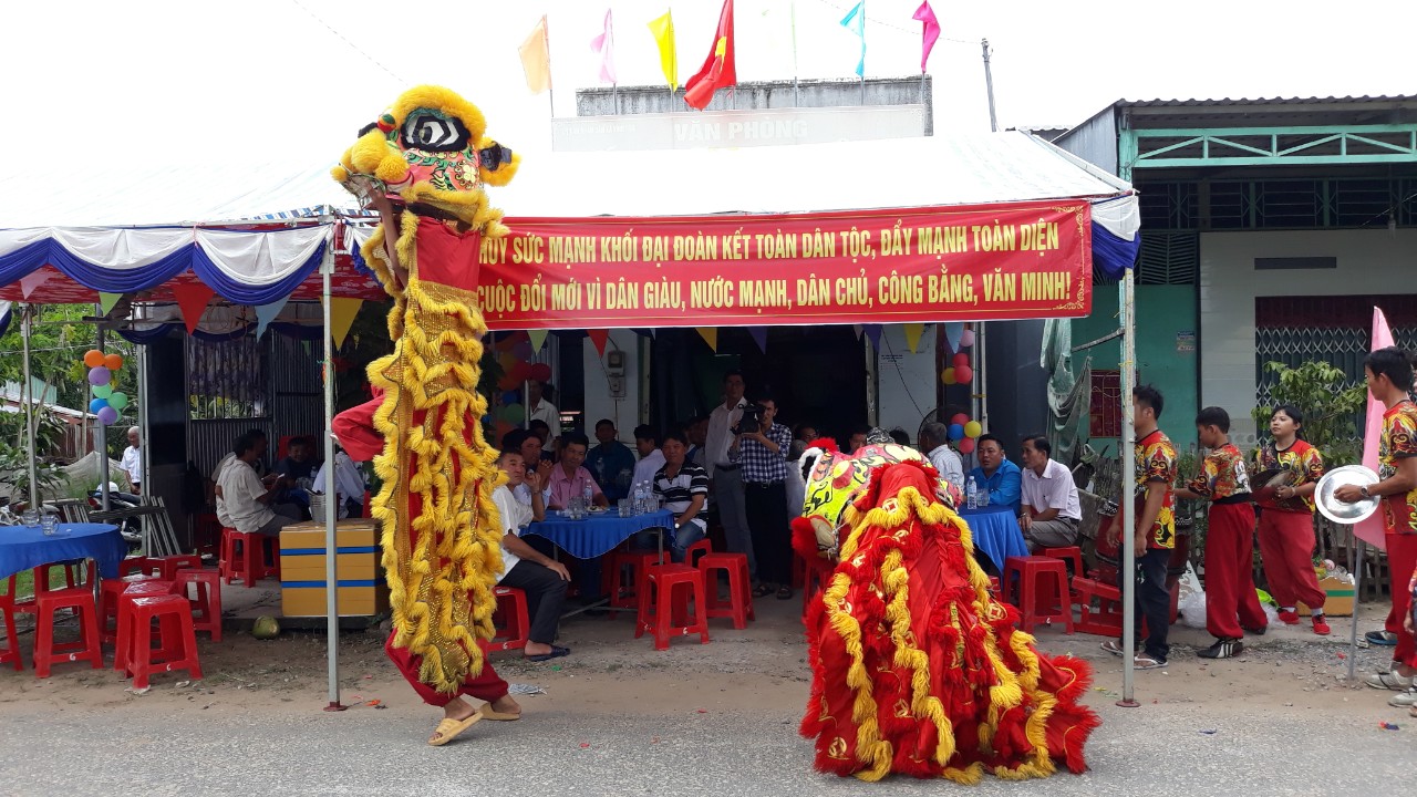 hình 1